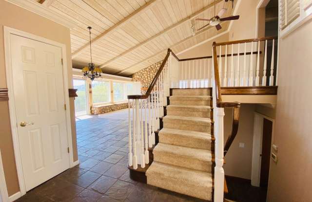 9800 Hudson Ct Gallery 3