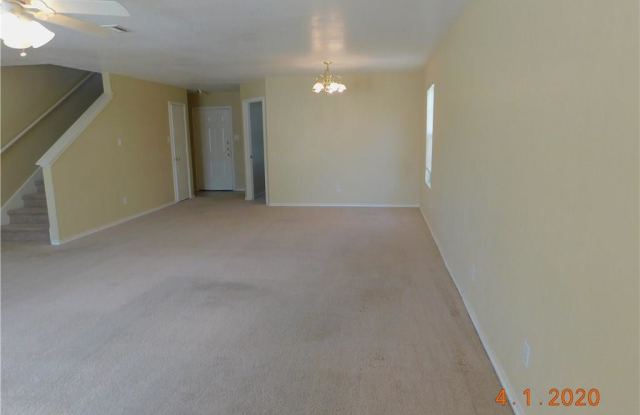 671 NW Crossing Drive Gallery 3