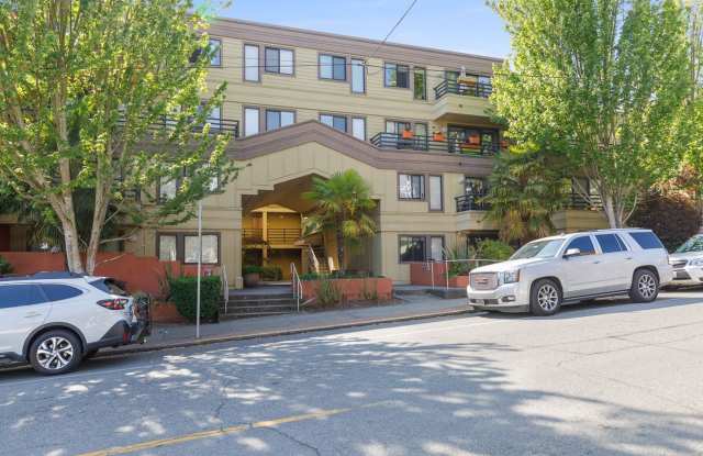 Wallingford one-bedroom one bath, includes water, sewer, garbage and parking. photos photos