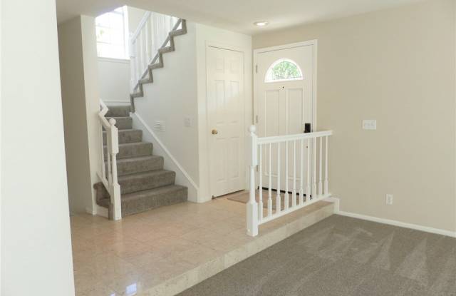 24325 Carlton Court Gallery 4