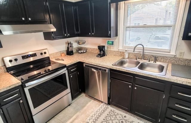 104 Inverness Ct - 104 Inverness Court, Cary, NC 27511