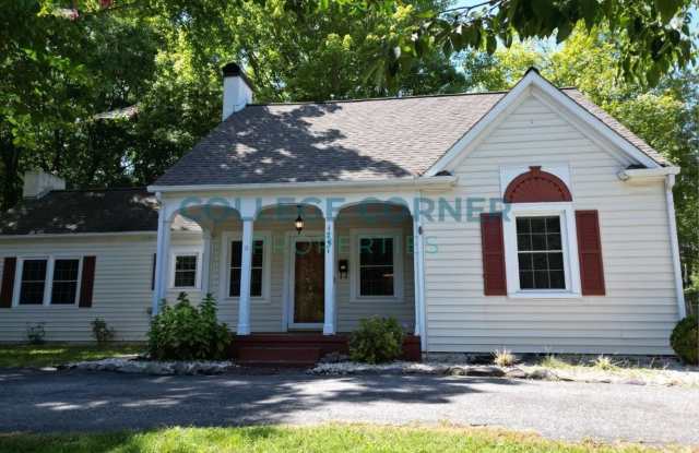 1751 Polo Road Gallery 1