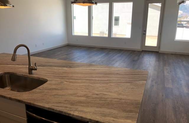 2526 N 3200 W Gallery 3