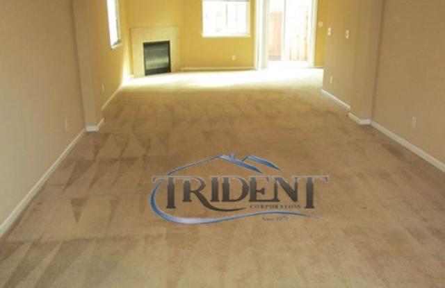 4 bedroom, 3 1/2 bath townhouse Gallery 4