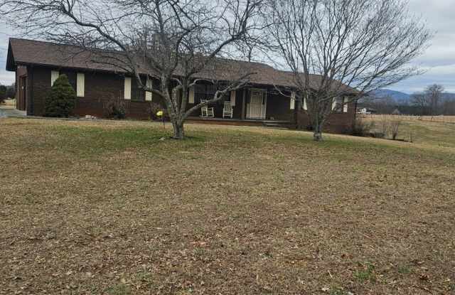 Maryville 37803 - 5 bedroom, 3 bath home - Contact Karen Robertson (865) 454-7626 photos photos