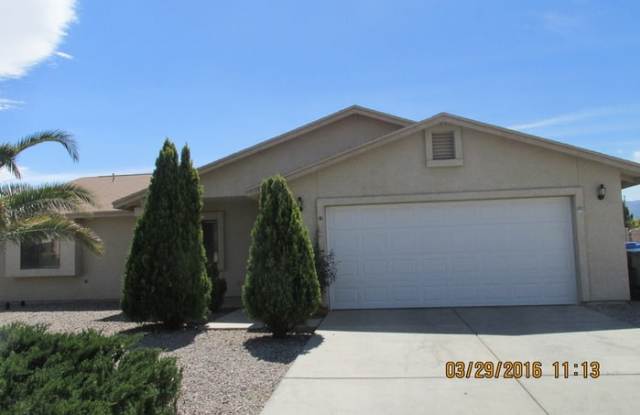 1412 East Cottonwood Drive - 1412 East Cottonwood Drive, Sierra Vista, AZ 85635