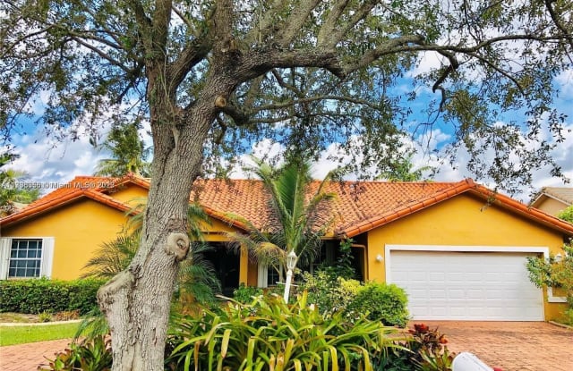 8555 NW 165th Ter - 8555 Northwest 165th Terrace, Miami Lakes, FL 33016