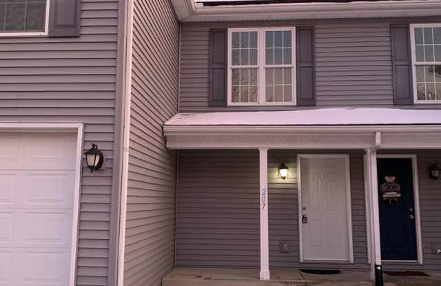 3-bed, 2.5-bath townhouse in Tolono! photos photos