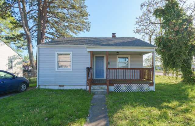 MOVE IN READY 2 Bedroom right off George Washington Parkway! photos photos