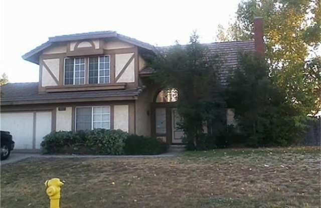 ***GORGEOUS EXTREMELY SPACIOUS 2 STORY HOME IN THE HEART OF RIALTO*** photos photos