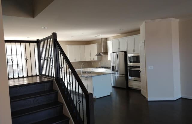 42287 CRAWFORD Terrace Gallery 4