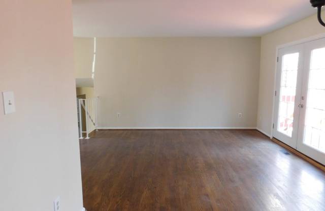 1123 EDWARD DRIVE Gallery 4