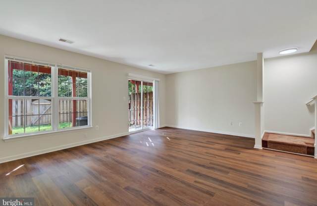 45501 TRAIL RUN Terrace Gallery 4