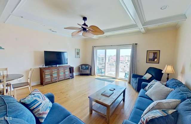 307 Lake Park Boulevard S Gallery 2