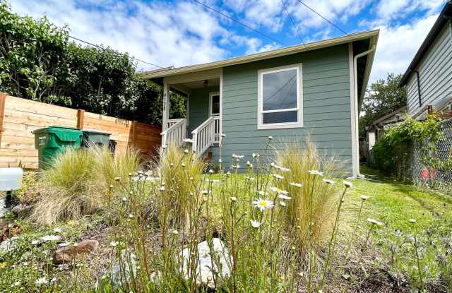 West Seattle/Pigeon Point Home photos photos