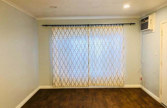 1138 N Berendo Street Gallery 4