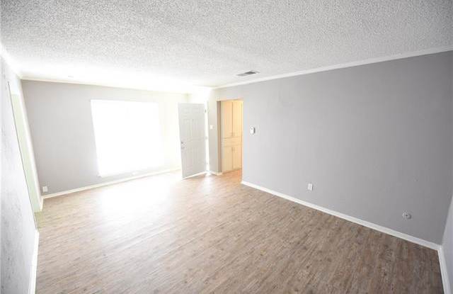 8918 Greenmound Avenue Gallery 2