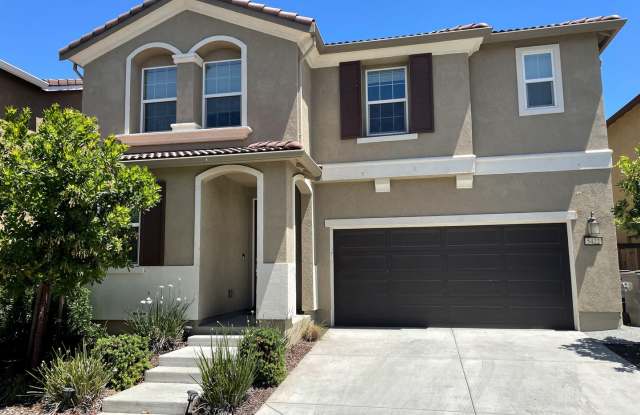 4 Bedroom house in Natomas Available for Rent! Gallery 1