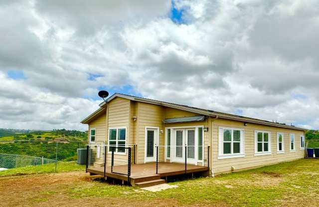 Stunning Single-Story with Spacious Deck, Panoramic Views, on Gated/Fenced Property! photos photos