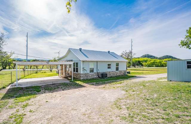 1037 County Road 2004 - 1037 County Road 2004, Somervell County, TX 76043