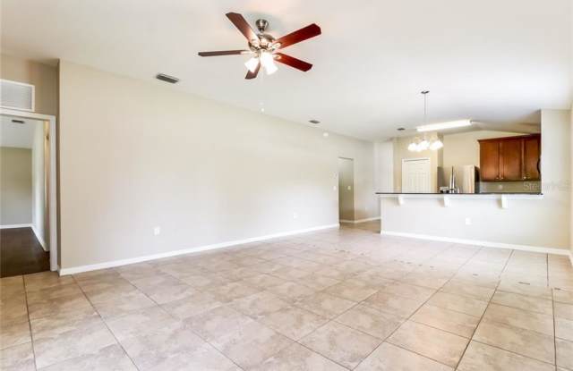 4110 CONSTANTINE LOOP Gallery 3