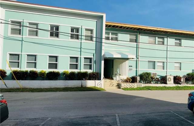 1504 S Surf Rd - 1504 South Surf Road, Hollywood, FL 33019