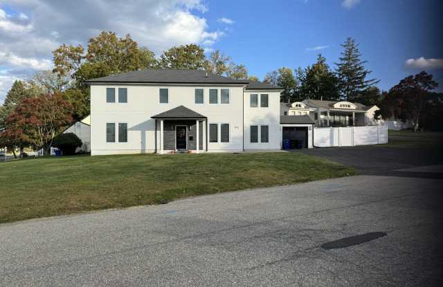 975 Van Court Avenue photos photos