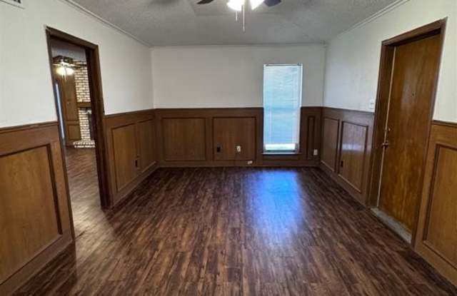 1018 Fair Oaks Drive Gallery 3