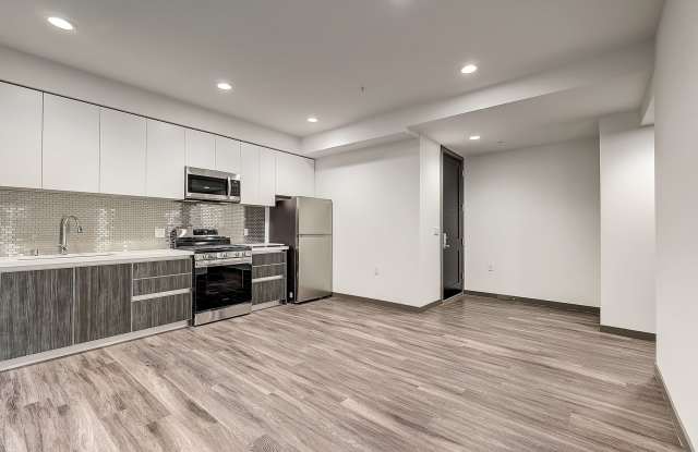 Brand New Building featuring 1 & 2 bedroom Flats & Townhomes! Gallery 1