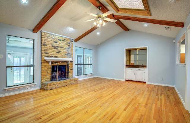 5811 Yacht Club Dr Gallery 2