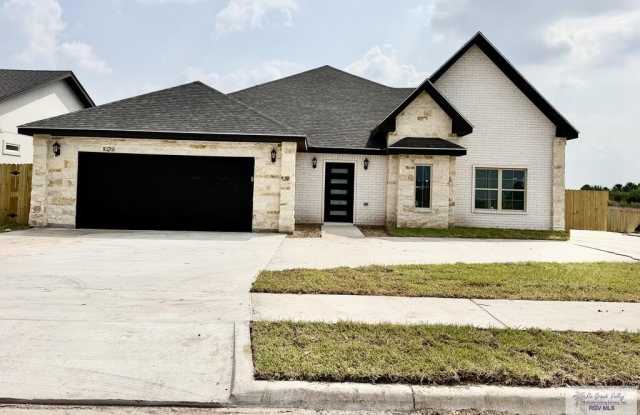 4504 LOIRA RIVER Gallery 1