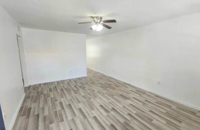 111 Biscayne Gardens, LLC Gallery 4