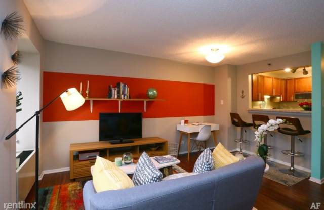 651 N Mcclurg Ct Gallery 4