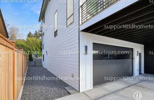 2511 Locust Ave W Gallery 2