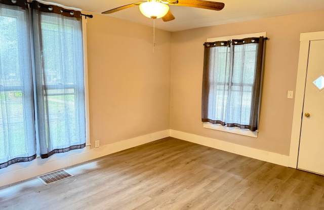 Attractive 3 BR 2 full baths house in LeRoy Gallery 4
