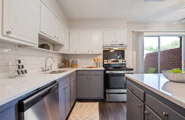Sherwood Station Apartments Gallery 4