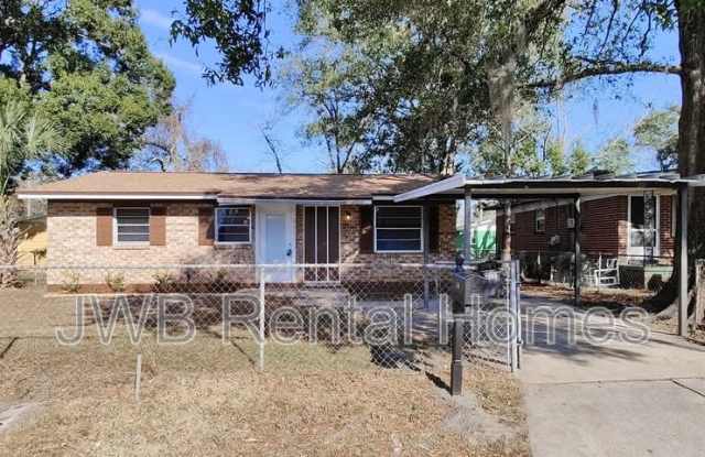 2153 14th St W photos photos