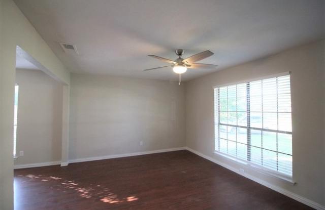 518 Damon Dr Gallery 2
