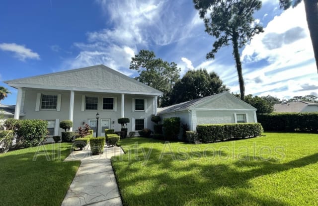 5348 Saddlebrook Way - 5348 Saddlebrook Way, Wesley Chapel, FL 33543