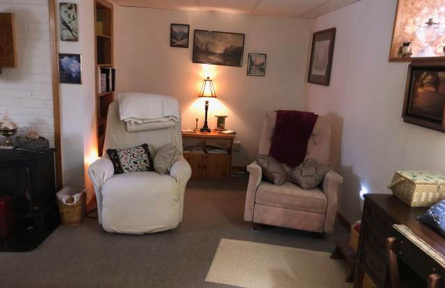 **ONLY 3-6 MONTHS RENTAL** COMPLETELY FURNISHED   Kingsport TN Gallery 3