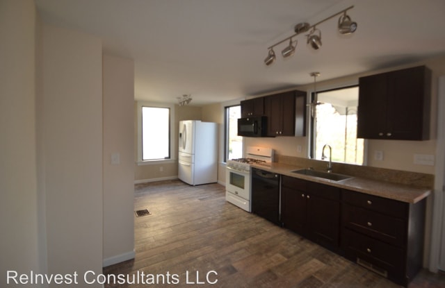 1770 E Galbraith Road - 1770 East Galbraith Road, Reading, OH 45215
