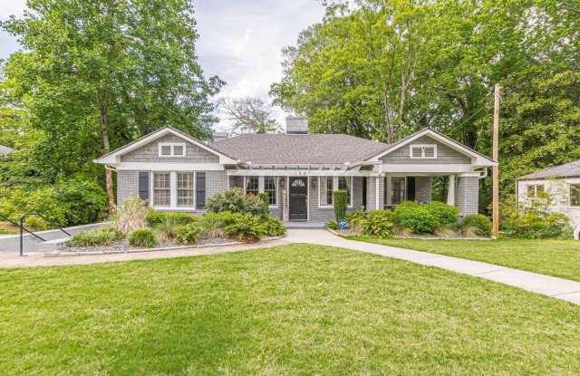 6 Bedroom Single Family Home in College Park photos photos