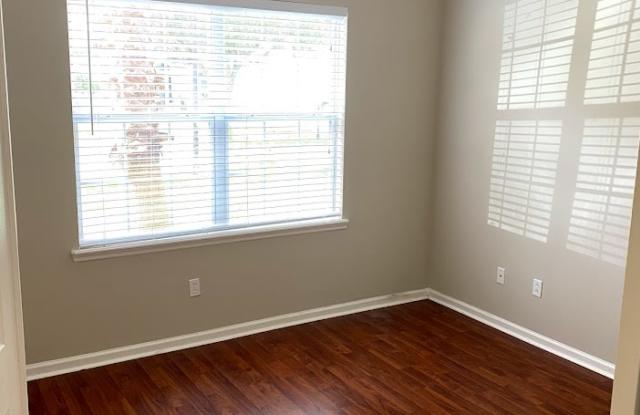 6335 Courtney Crest Lane Gallery 2