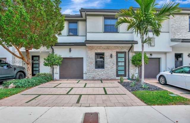 16011 NW 91st Ct Gallery 2