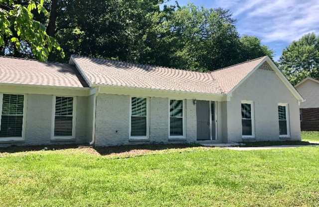 Well maintained brick home in NW Greensboro !! GREAT price photos photos