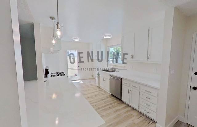 Upgraded 3Bd 2Ba House w/ Sunroom photos photos