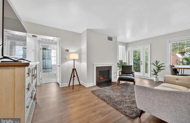 1209 N PITT STREET photos photos