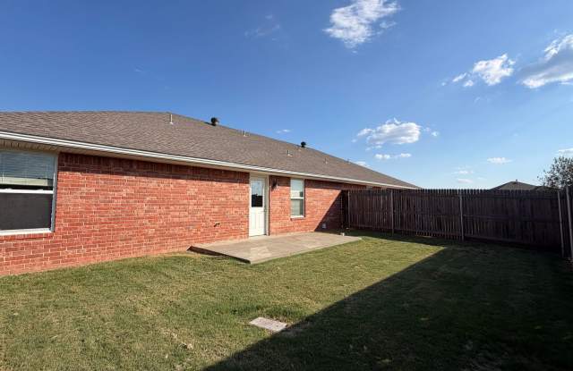 Charming 3 Bedroom, 2 Bathroom Duplex on Cul-de-Sac in Shawnee! Gallery 3
