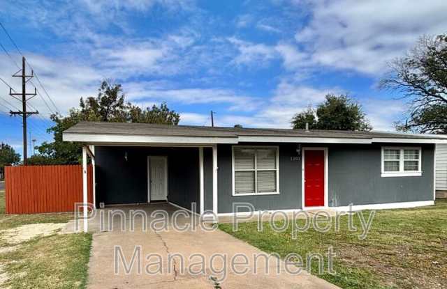 1102 E 23rd photos photos