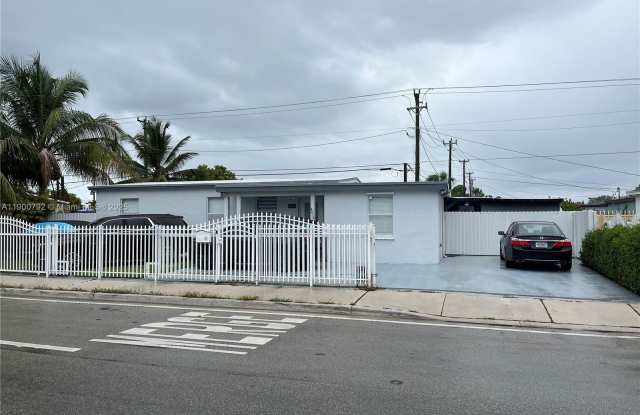 4010 SW 112th Ave photos photos